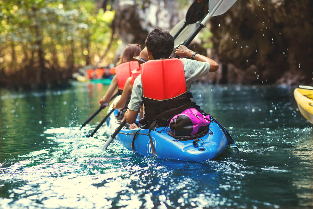 Familia en kayak