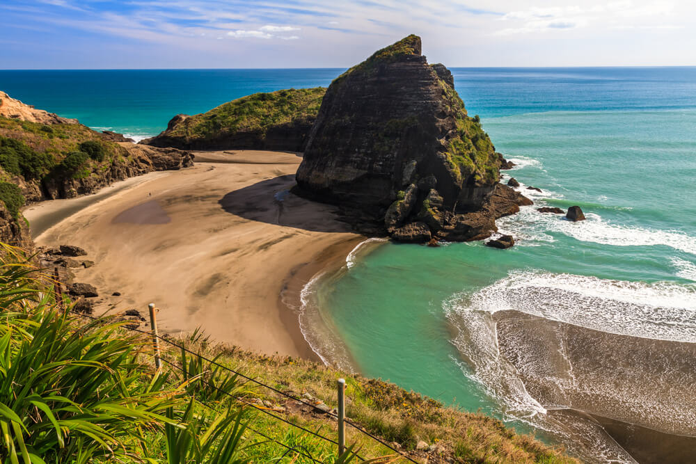 Piha Beach, una de las mejores playas de Nueva Zelanda