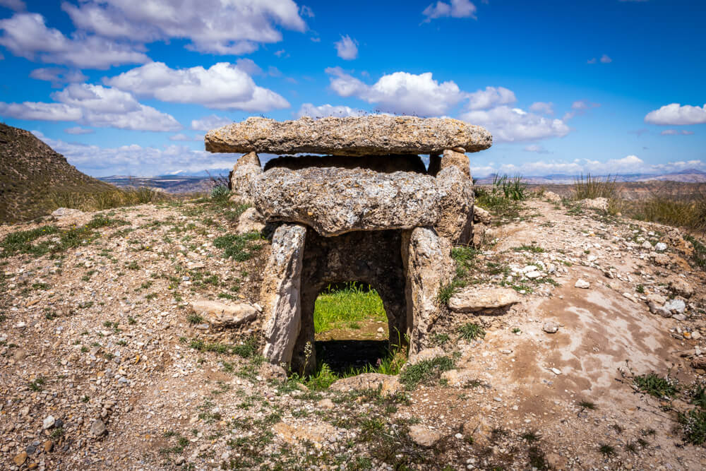 Ruta por el Parque Megalítico de Gorafe en Granada