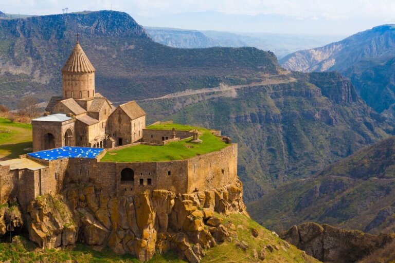Descubrimos los bellos monasterios de Armenia