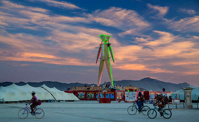 Noche en el Burning Man Festival