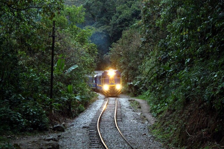 El tren solar de Jujuy a Machu Picchu, cada vez más cerca