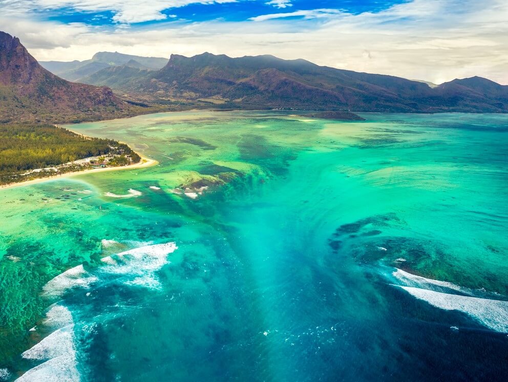 Cascada submarina de Mauricio