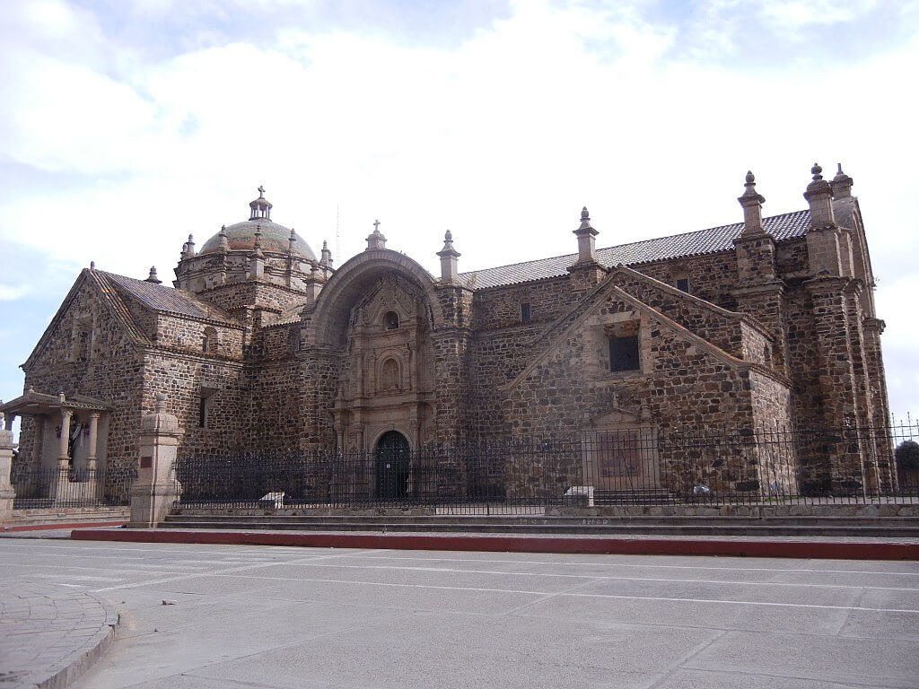 Iglesia de Santiago Apóstol de Lampa