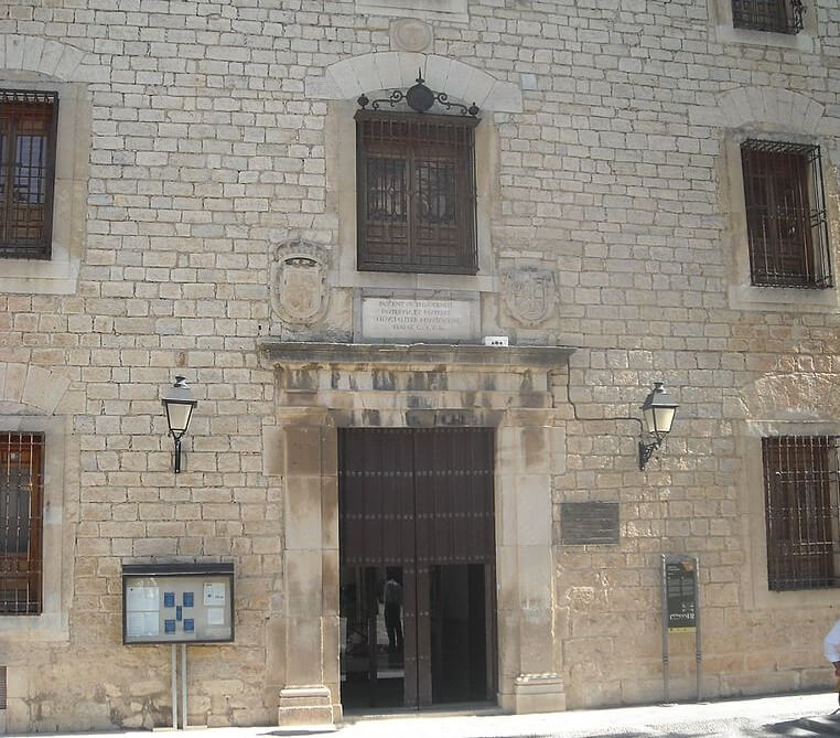 Fachada del palacio