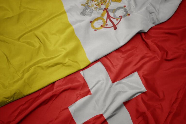 Suiza y el Vaticano, únicos países con banderas cuadradas