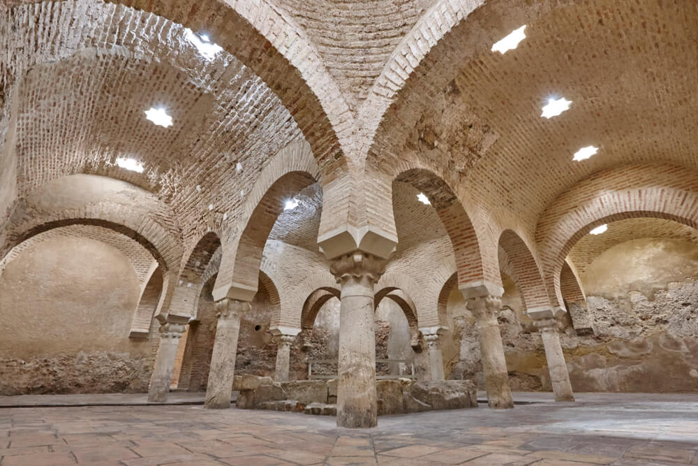 Baños árabes del Palacio de Villardompardo de Jaén