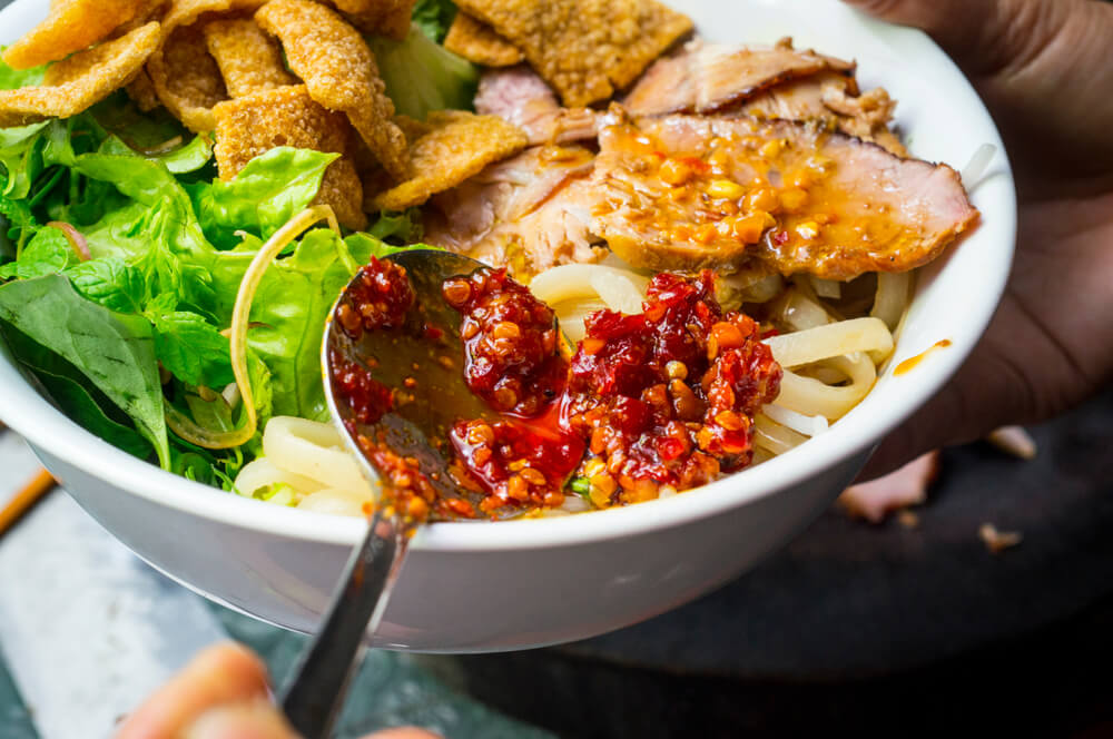 Cao Lau típico de la gastronomía vietnamita