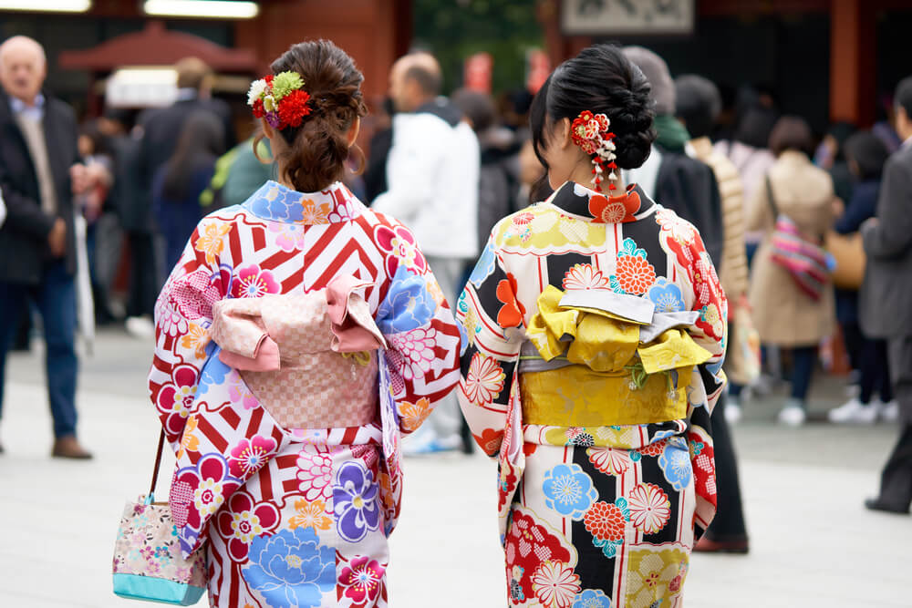 Mujeres vistiendo el kimono