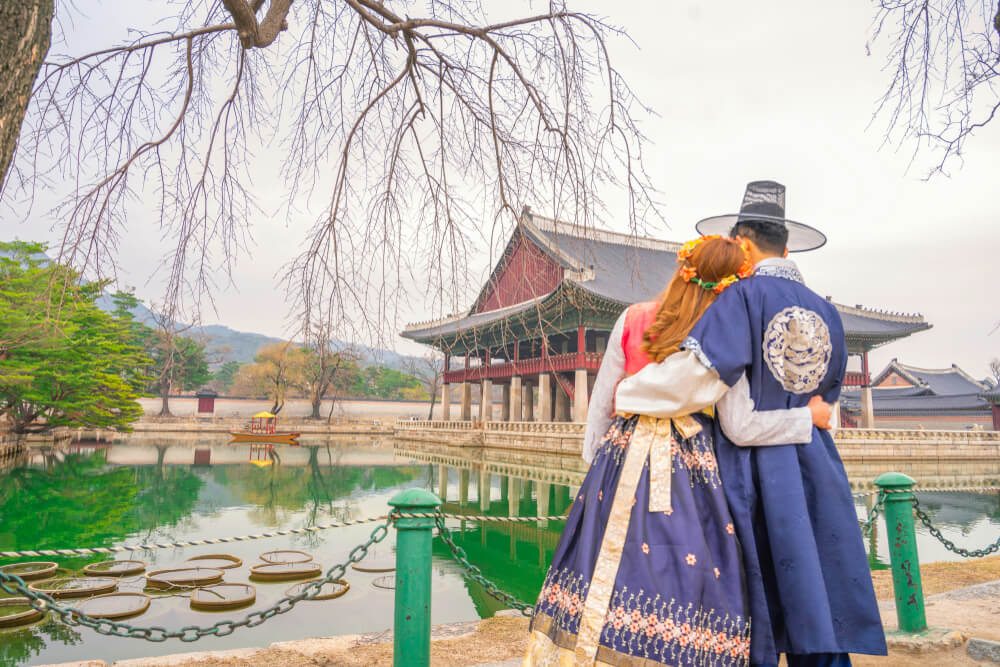 PAreja en Corea, muestra de los valores familiares