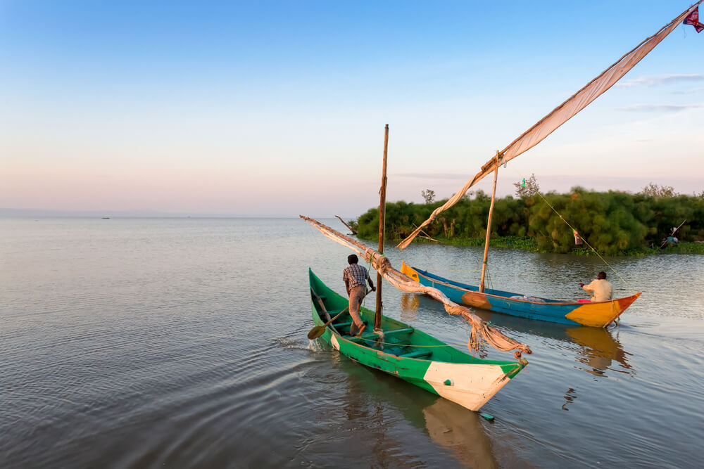 Pescadores en el lago Victoria, uno de los Grandes Lagos de África