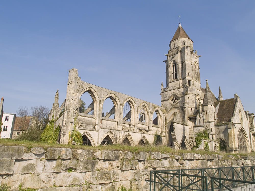 Iglesia bombardeada en Caen