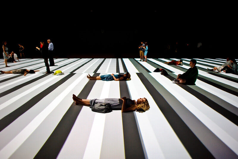 Obra de Ryoji Ikeda, uno de los artistas contemporáneos japoneses