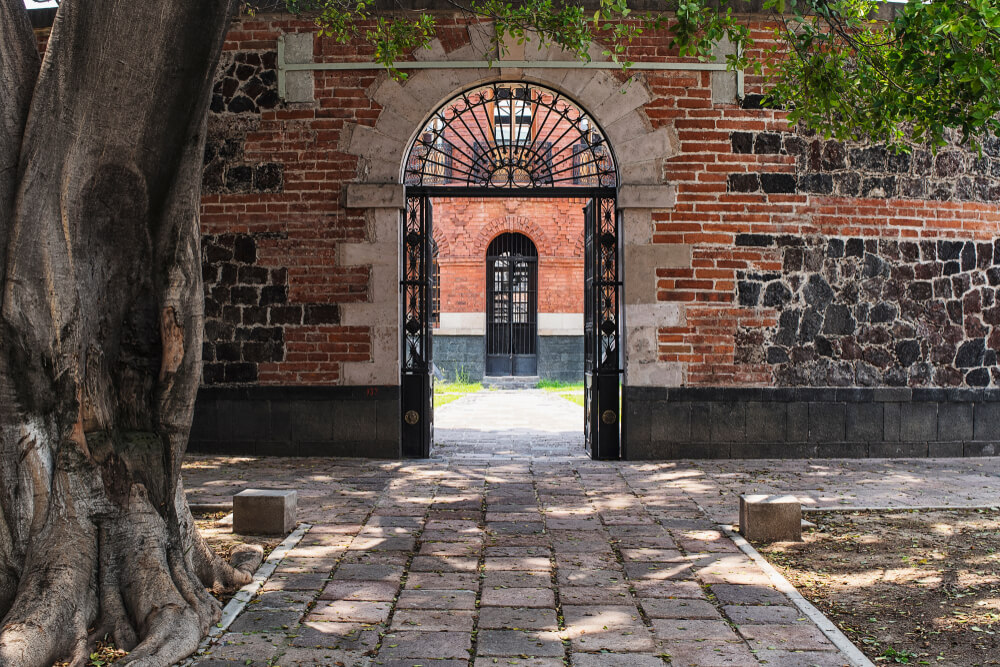 Entrada al palacio de Lecumberri