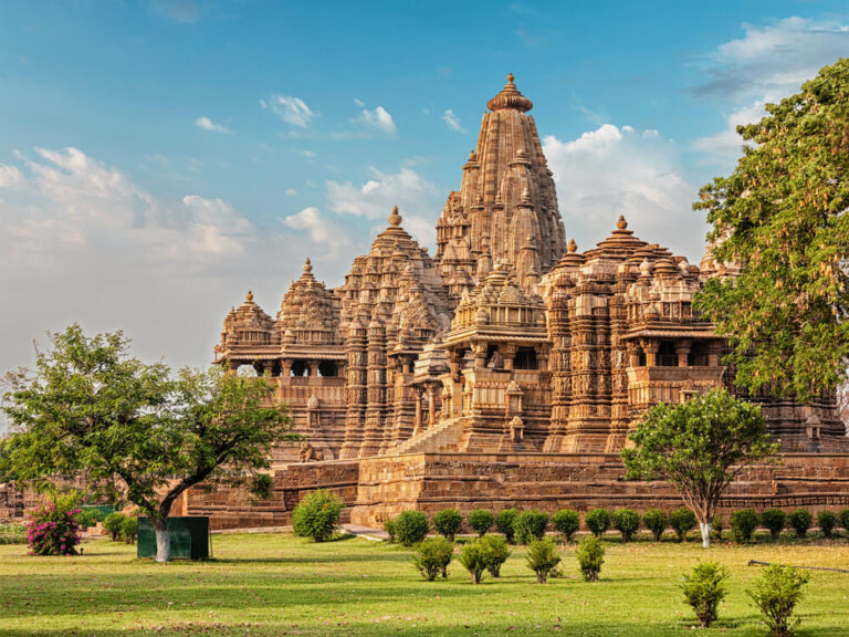 Los singulares templos eróticos de Khajuraho
