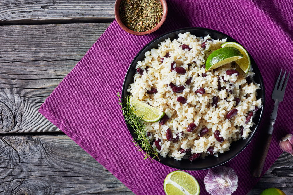 Plato de arroz con guisantes