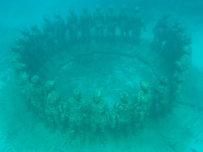 Descubre el parque escultórico submarino de Molinere