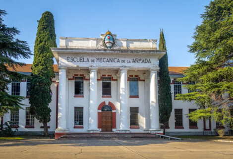 Fachada del ESMA