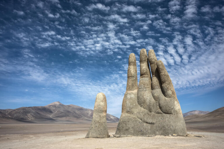 La 'Mano del Desierto' en Antofagasta, en Chile