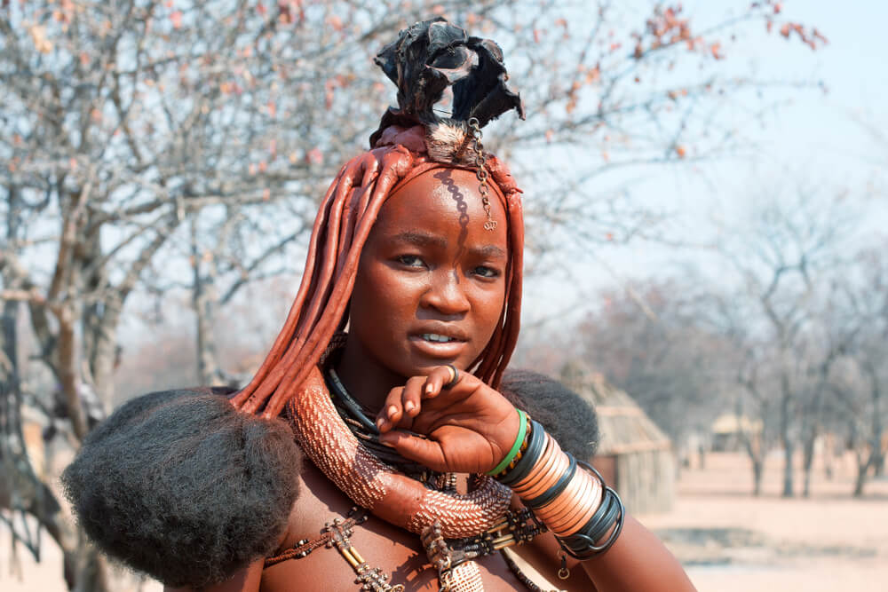 Mujer himba, uno de los pueblos africanos