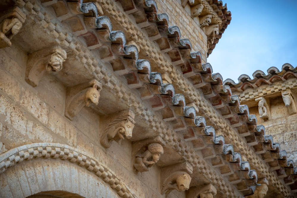Gárgolas en el exterior de la iglesia