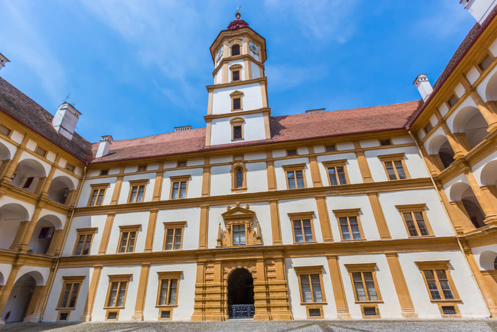 Patio del castillo de Egenberg