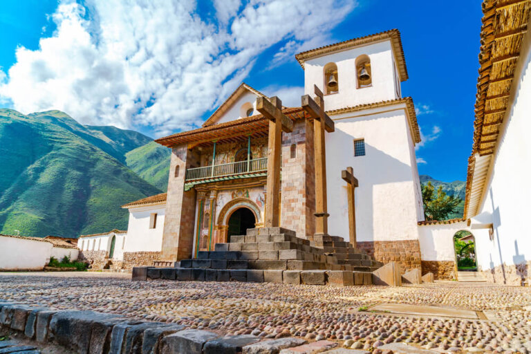 San Pedro de Andahuaylillas, la 'Capilla Sixtina' del Perú
