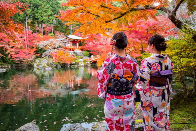 Cómo es el traje tradicional japonés, el kimono