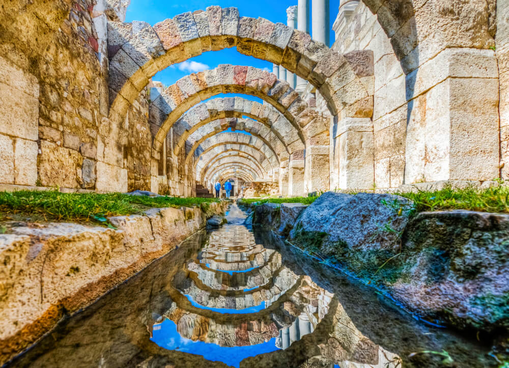 Ruinas del Ágora de Esmirna