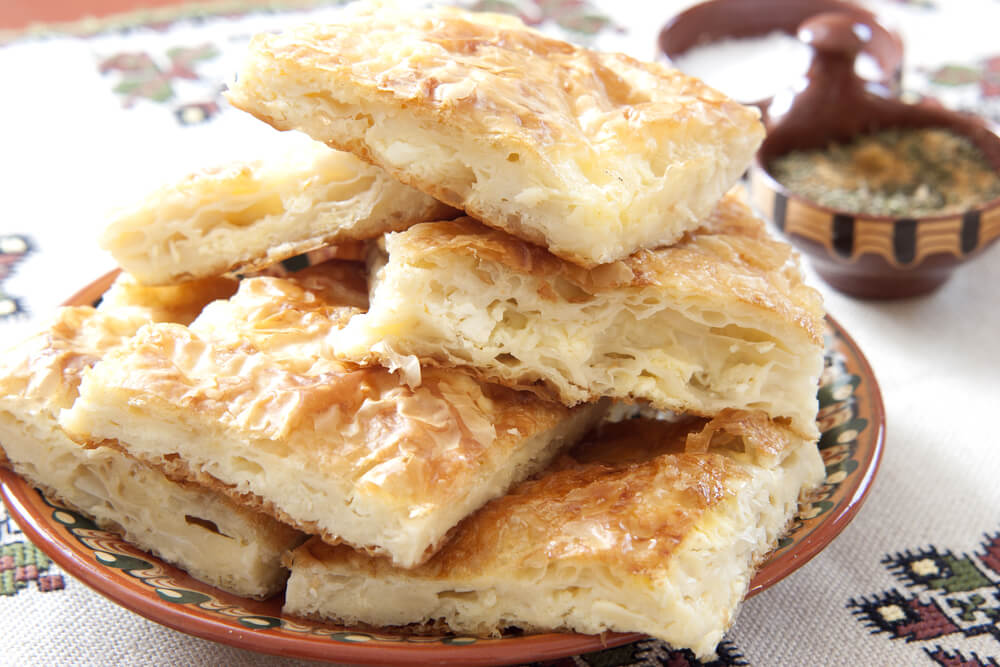 Plato de Banitsa, típico de la gastronomía búlgara