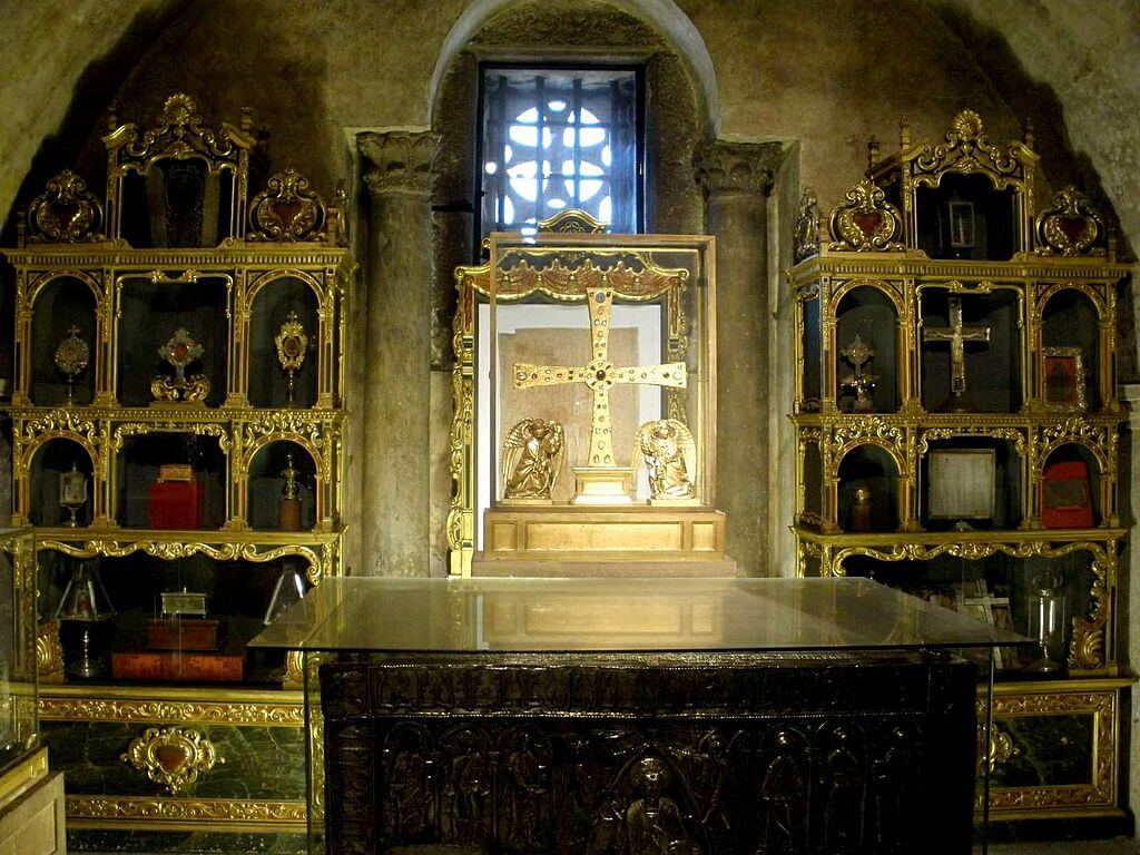 Interior de la Cámara Santa