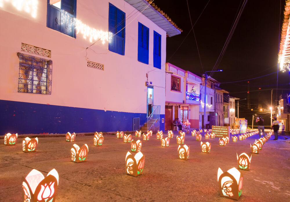 Velitas en Combaya, una de las tradiciones de Latinoamérica