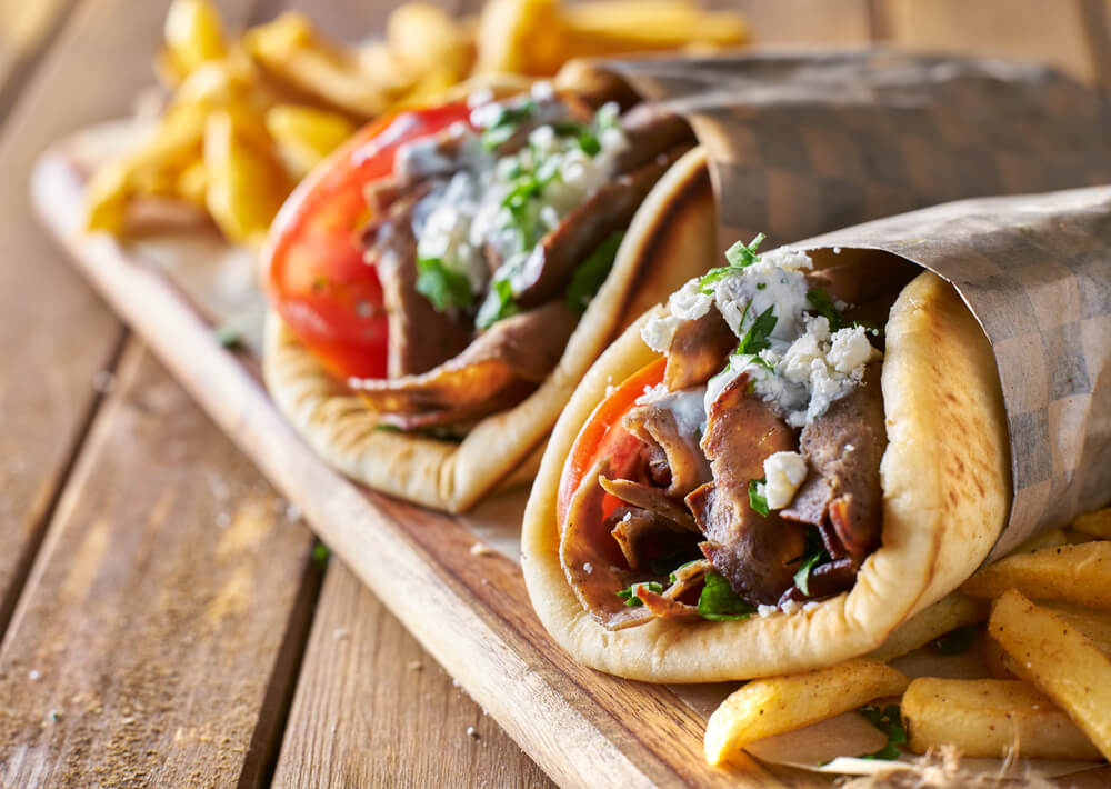 Gyros, uno de los platos qeu hay que comer en las islas griegas