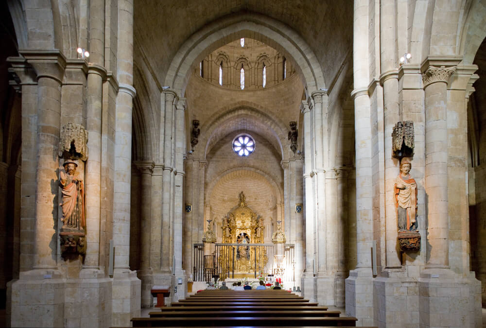 Interior del templo