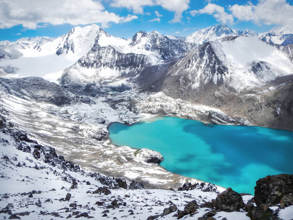 Lago Ala Kul, uno de los atractivos para visitar Kirguistán