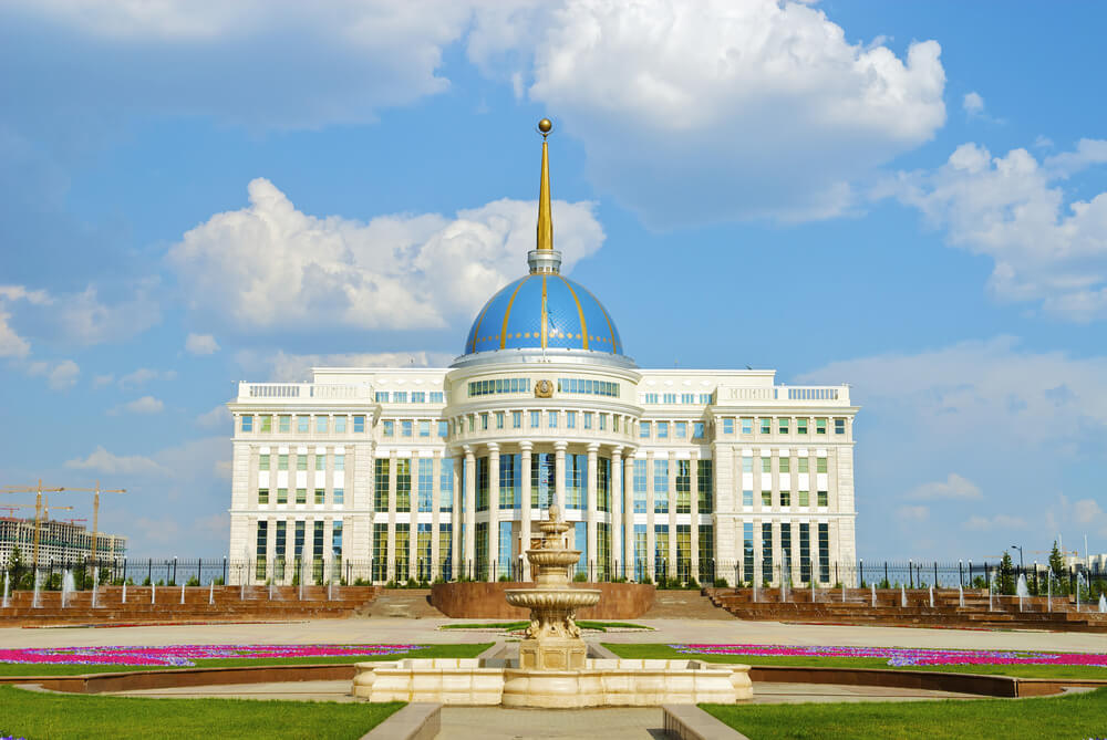 Palacio de Ak Orda, una de las casas de gobierno más singulares
