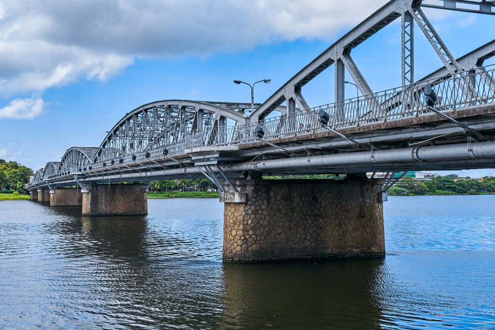 Puente-Trang-Tien