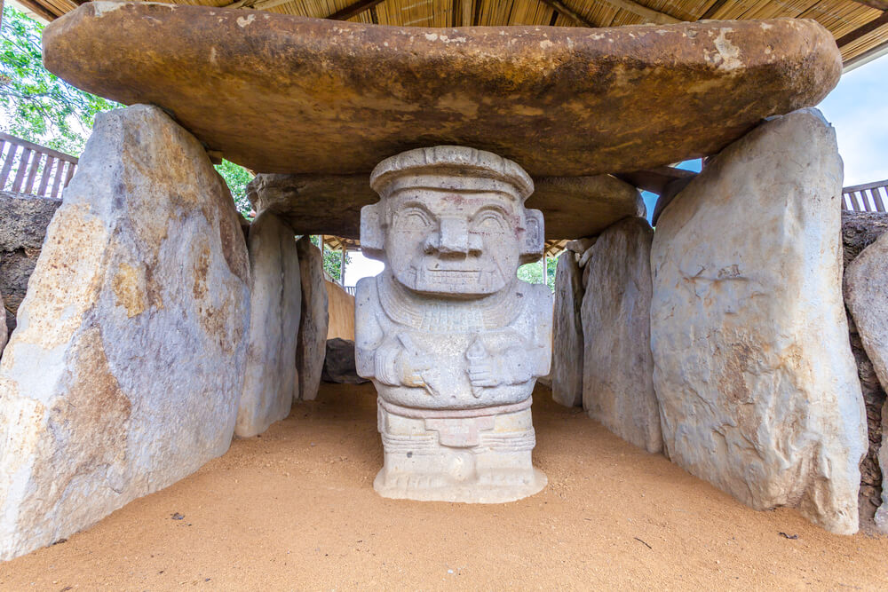 Escultura en San Agustín