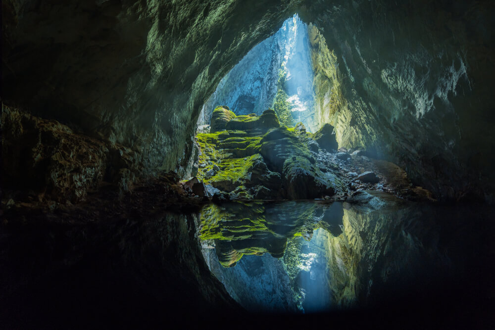 Interior de la cueva de Son Doong