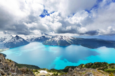 Vista del lago Garibaldi