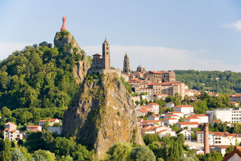Le Puy-en-Velay en Francia: ¿qué ver allí?