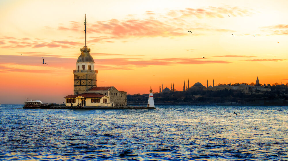 Torre de la Doncella al atardecer