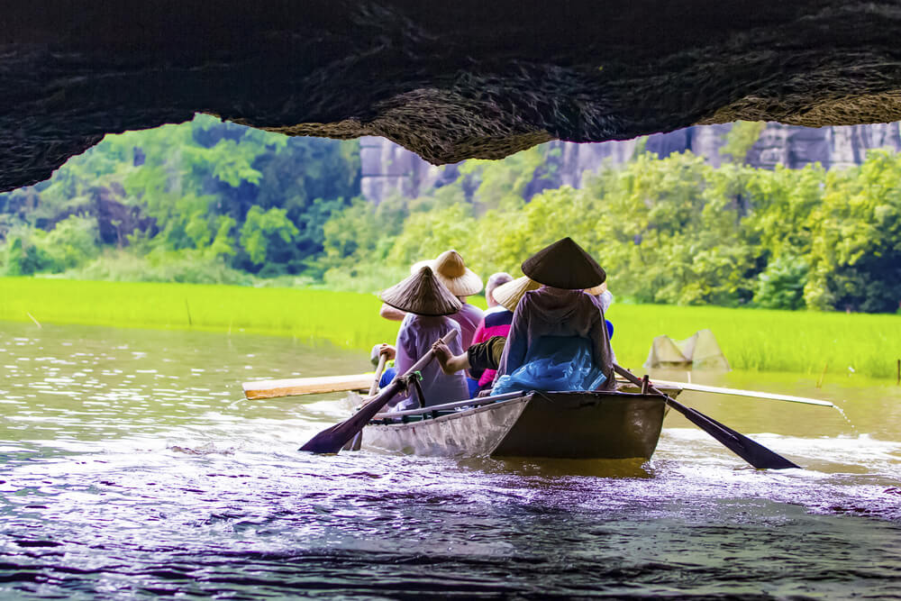 Barca en el río Ngo Dong