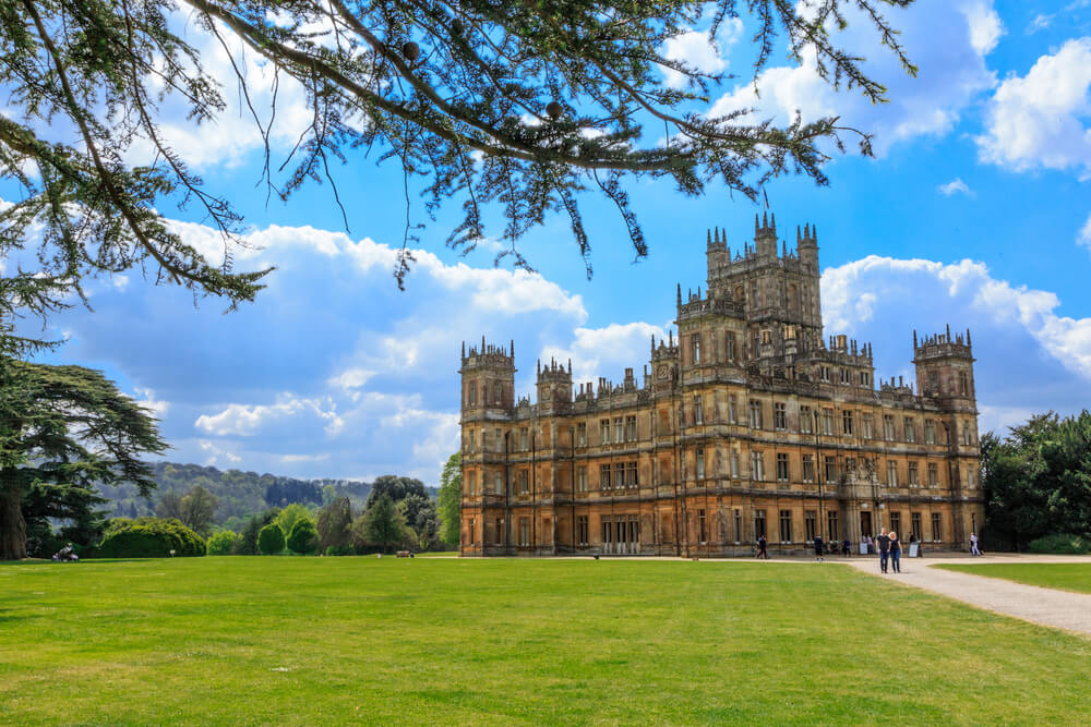Castillo de Highclere, escenario de una de las series de televisión para viajar