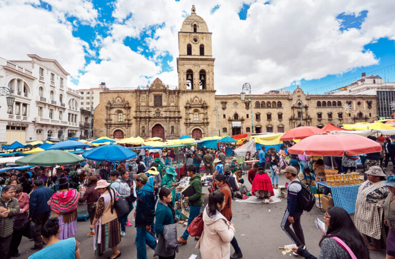 Conoce la Feria de la Alasita en La Paz