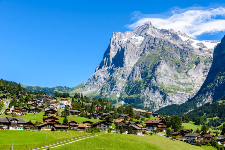 Grindelwald en Suiza y sus paisajes verdes