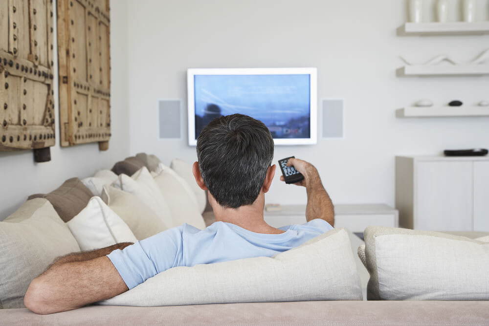 8 series de televisión para viajar desde el sofá