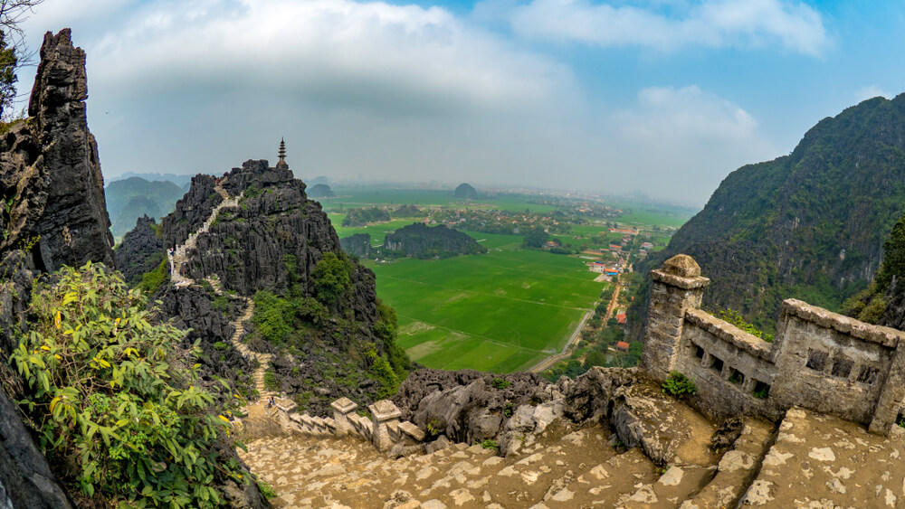 Mirador Mua Cave