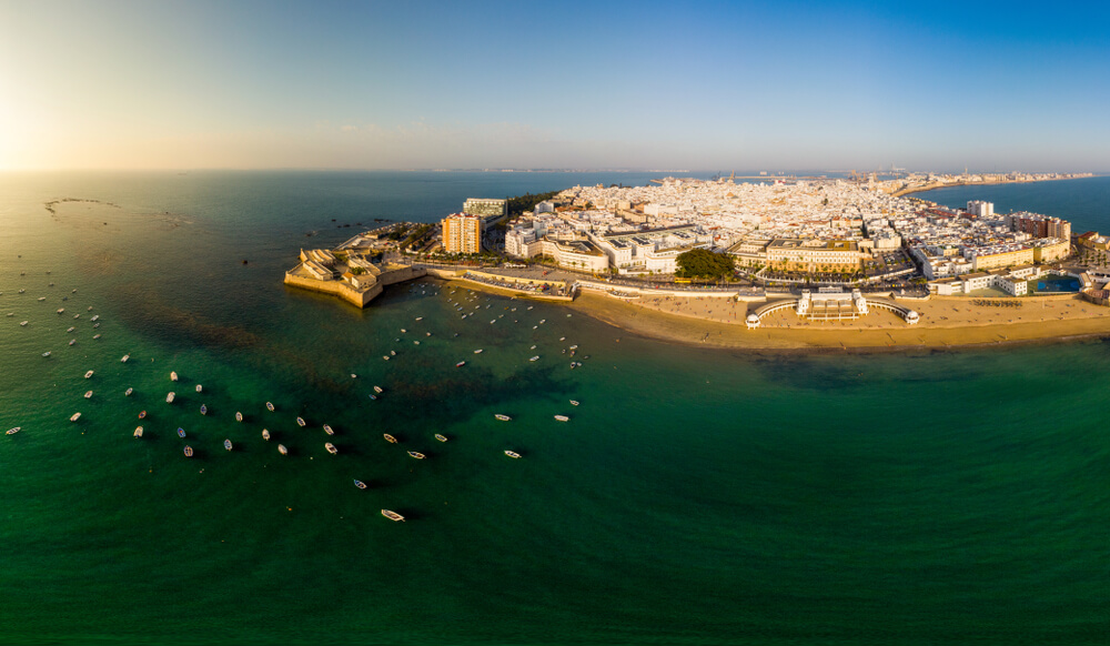 Vista aérea de La Caleta en Cádiz