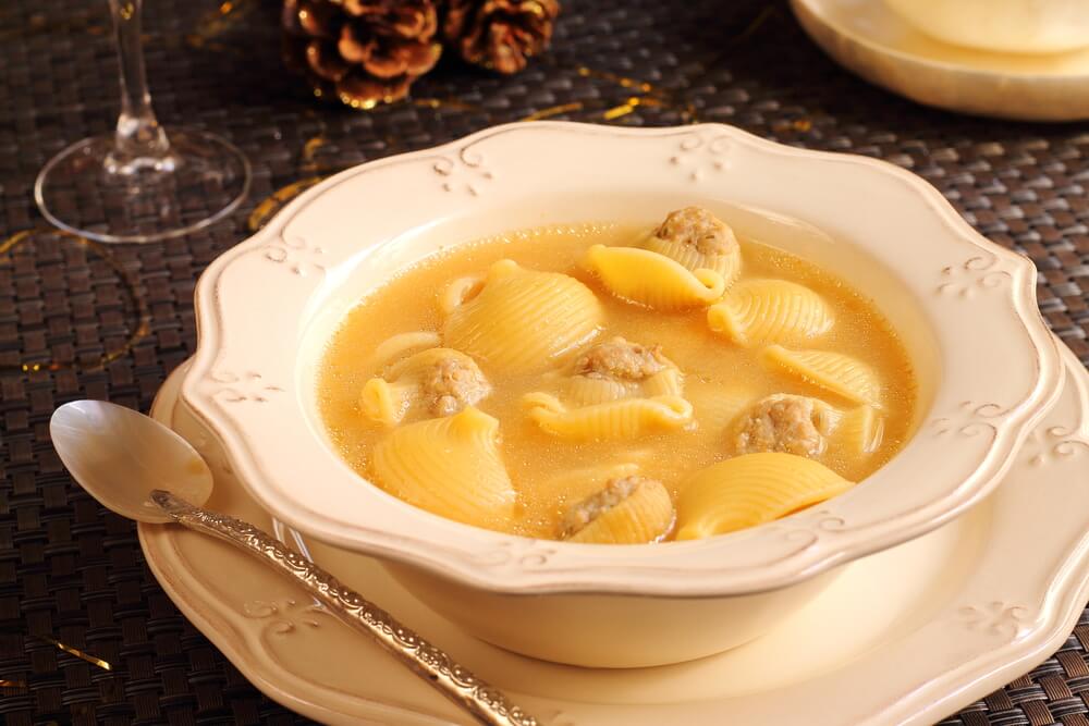 Plato de escudella, tradicional en algunos países.